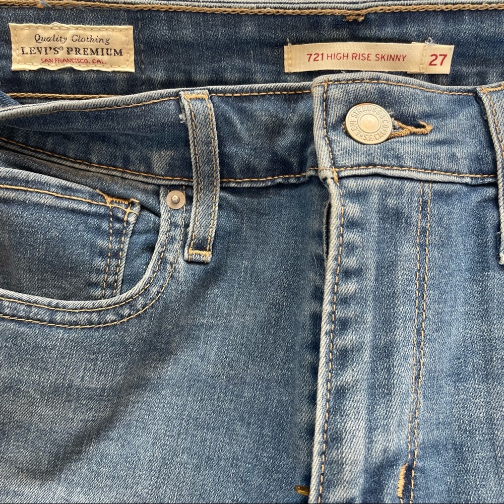 Levi’s - Picture 4 of 6